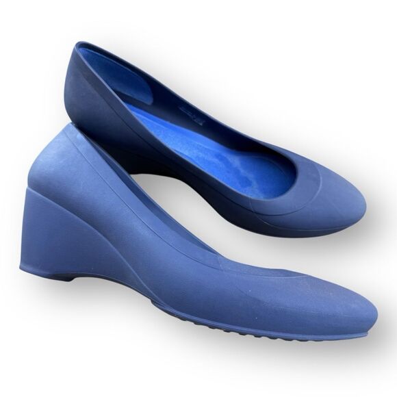 Crocs Blue Lina Wedge Pumps Comfort Jelly Heels Women's size 8 Pop of Color - Picture 6 of 11